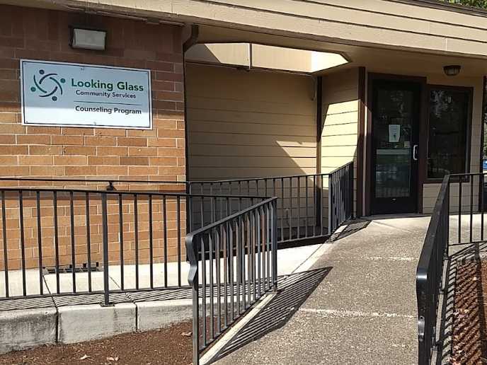 Looking Glass Community Services